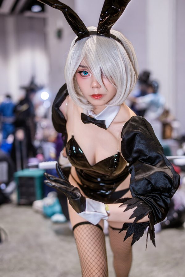 兔耳加战斗感：HANA的兔女郎版尤尔哈2Bcos惊艳ACGHK2025