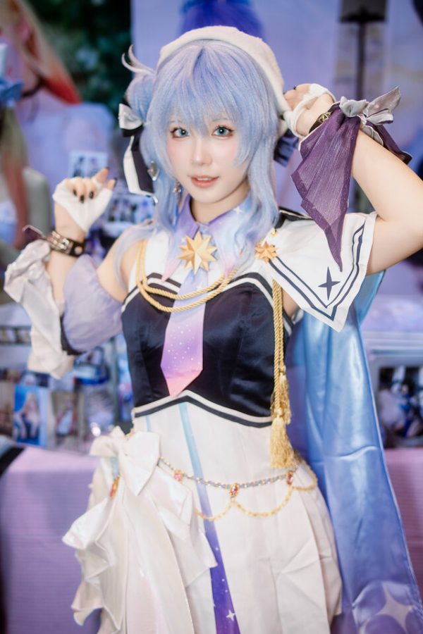 蘑菇木乃子星街水星COS：完美重现偶像魅力点亮香港动漫节