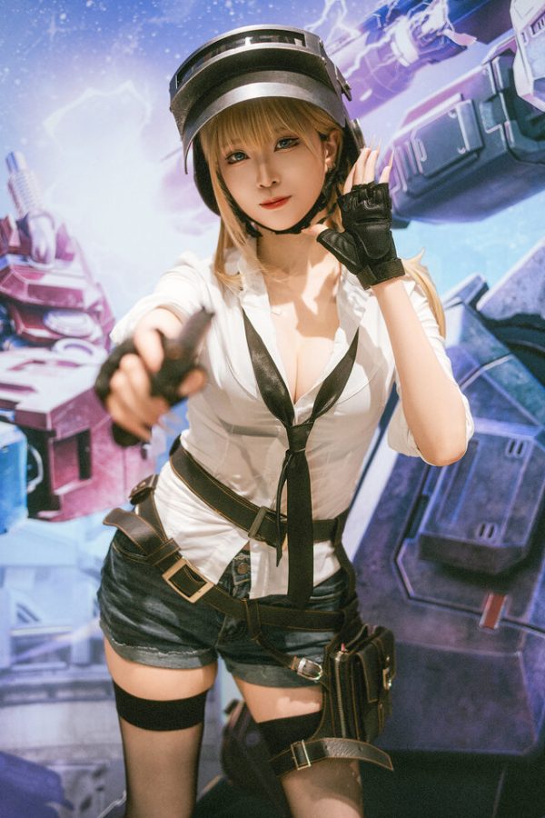 战场女神现身ACGHK2025:PUBG MOBILE青青子JScos震撼全场 战场女神现身ACGHK2025:PUBG MOBILE青青子JScos震撼全场