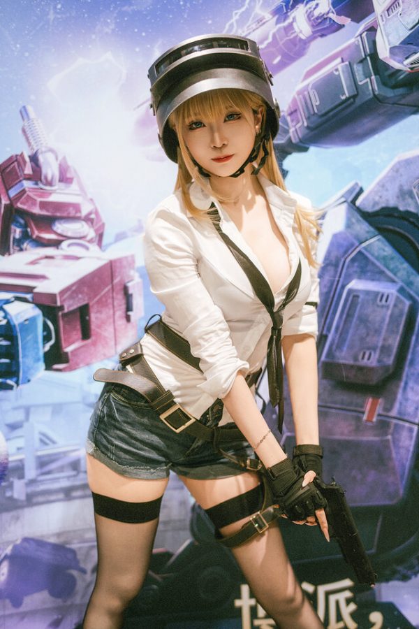 战场女神现身ACGHK2025:PUBG MOBILE青青子JScos震撼全场 战场女神现身ACGHK2025:PUBG MOBILE青青子JScos震撼全场
