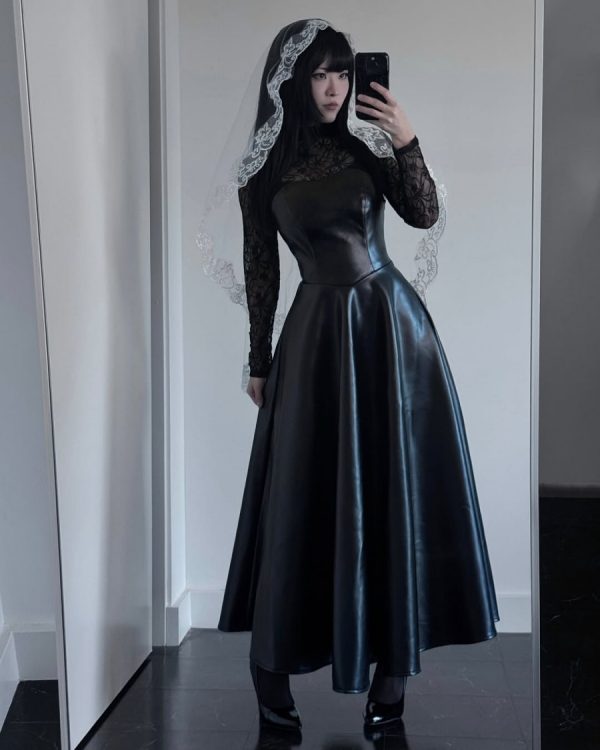 坂本日常冷艳刺客的魅力觉醒：Dystorra完美诠释性感大佛COS