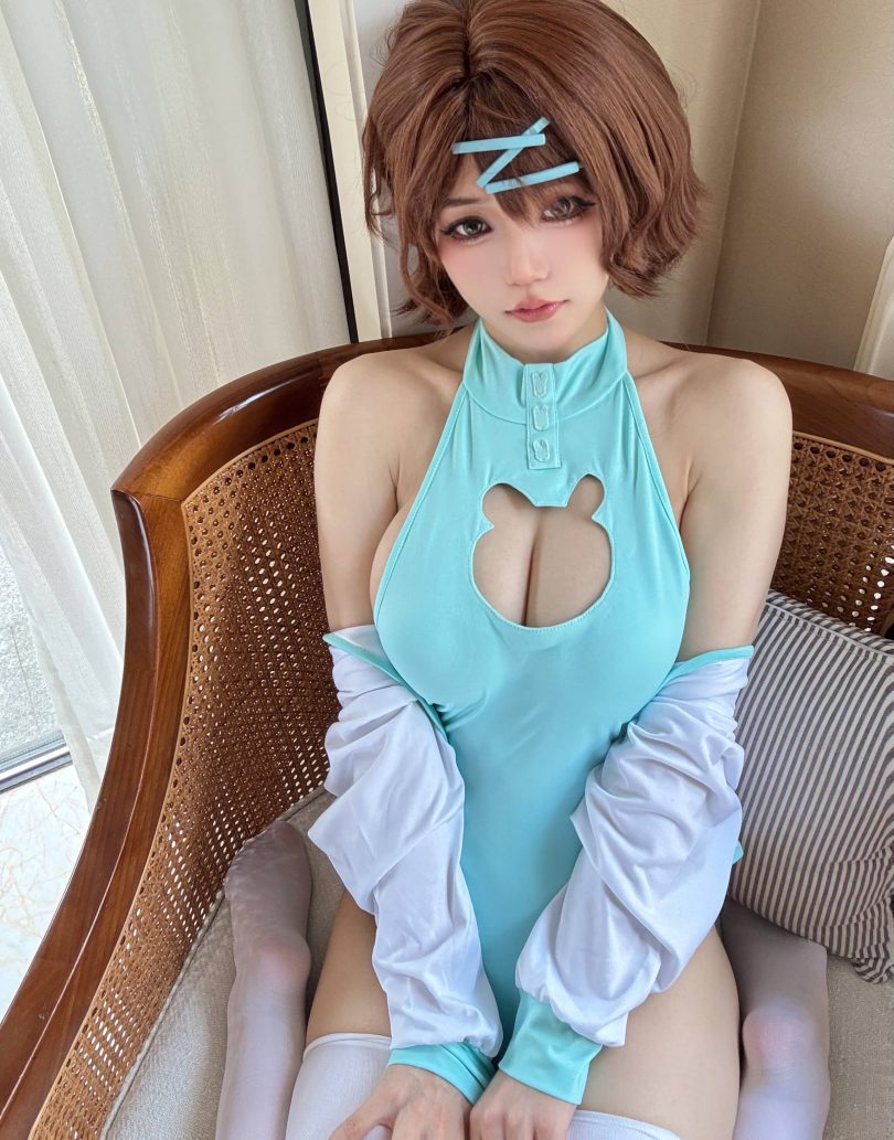 小仓千代wCOS樋口円香|小仓千代w_偶像大师·樋口円香泳装cos作品