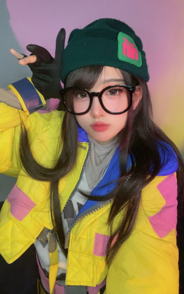 智慧与美丽的融合:KattPhanarin无畏契约恺宙COS令人惊艳 智慧与美丽的融合:KattPhanarin无畏契约恺宙COS令人惊艳