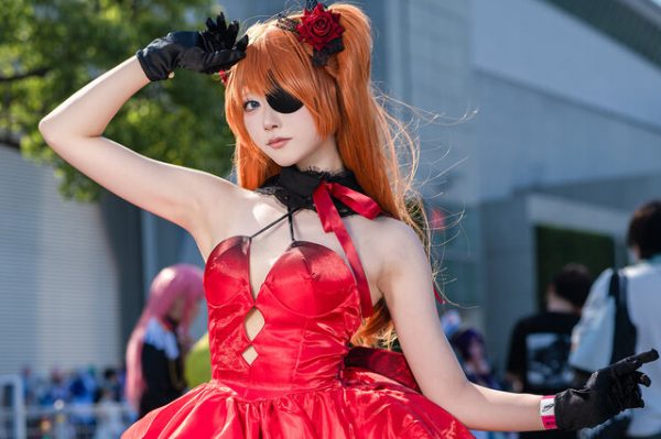 红发少女的魅力重生:myu_myu在Comiket106上的明日香COS 红发少女的魅力重生:myu_myu在Comiket106上的明日香COS