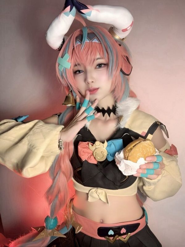 黛米Demi原神瓦雷莎COS：再现雷霆与优雅并存的神秘女英雄