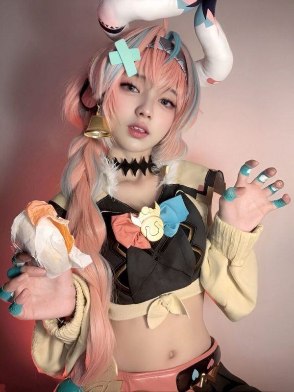 黛米Demi原神瓦雷莎COS：再现雷霆与优雅并存的神秘女英雄