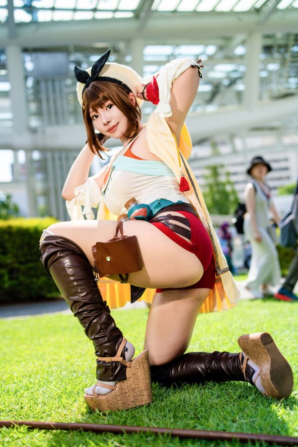 热血与魅力交汇：BokuPuri莱莎COS带你重返莱莎的炼金工房