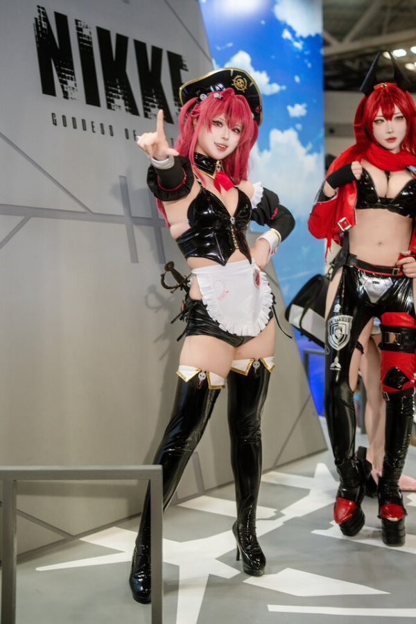 甜与飒的演绎:w百合欧皇子w马斯特cos震撼Comic Market106 甜与飒的演绎:w百合欧皇子w马斯特cos震撼Comic Market106