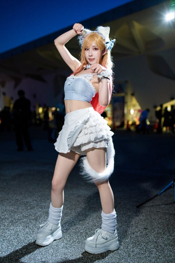 Coser火火ka_f化身喜多川海梦亮相FF动漫祭，成全场瞩目焦点