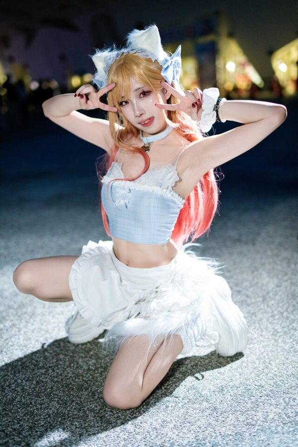 Coser火火ka_f化身喜多川海梦亮相FF动漫祭，成全场瞩目焦点