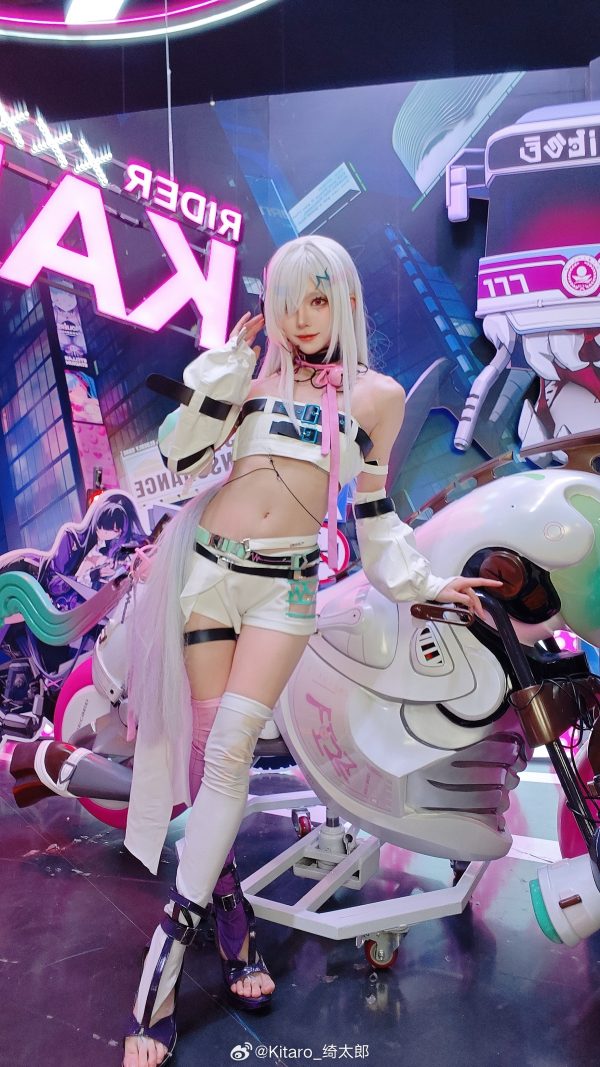 2025东京电玩展：Kitaro绮太郎的追逐卡蕾多白伶cos掀起热潮