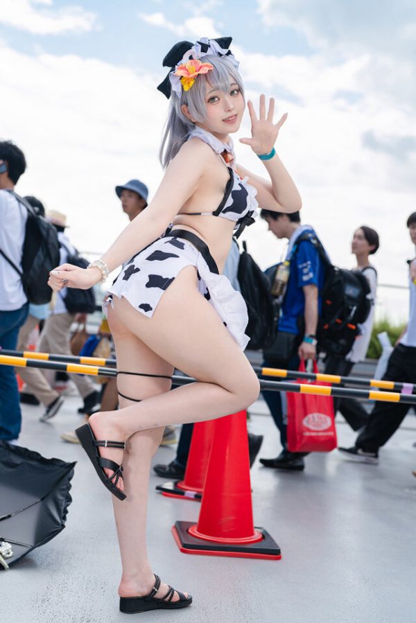 温柔与力量并存：瑞海にも的白银诺艾尔cos引爆Comiket 106