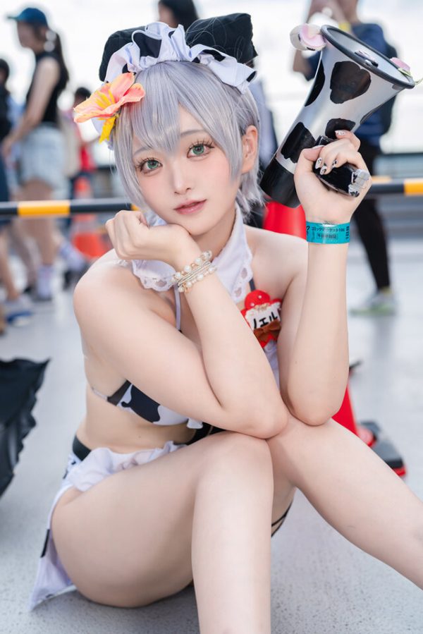 温柔与力量并存：瑞海にも的白银诺艾尔cos引爆Comiket 106