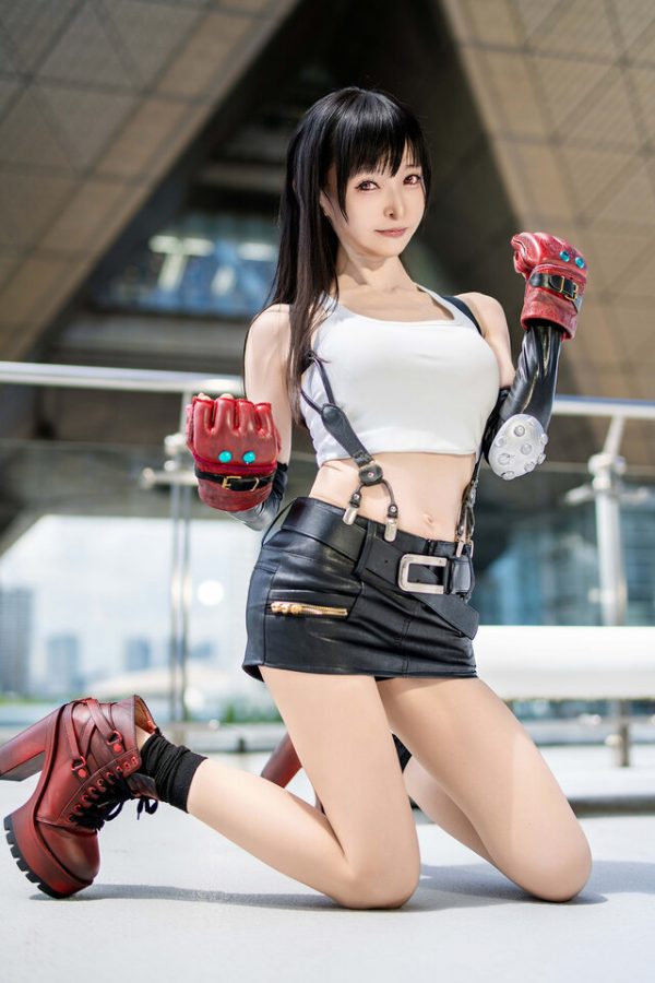 Mayuron重返舞台:再现最终幻想VII·蒂法COS引爆Comiket106 Mayuron重返舞台:再现最终幻想VII·蒂法COS引爆Comiket106