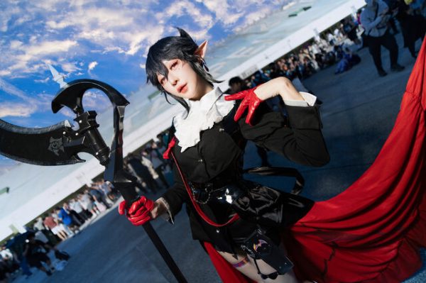 Genko玄子明日方舟隐德来希COS:冷艳镰刀女王长腿杀惊艳全场 Genko玄子明日方舟隐德来希COS:冷艳镰刀女王长腿杀惊艳全场