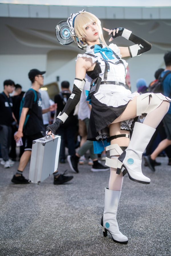 低调特工高调登场!Momihi神级女仆飞鸟马时COS闪耀FF45 低调特工高调登场!Momihi神级女仆飞鸟马时COS闪耀FF45