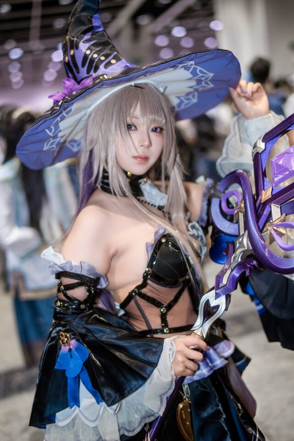 ACGHK 2025:Yiarashi黑塔COS,智商与魅力并存的冷艳演绎 ACGHK 2025:Yiarashi黑塔COS,智商与魅力并存的冷艳演绎