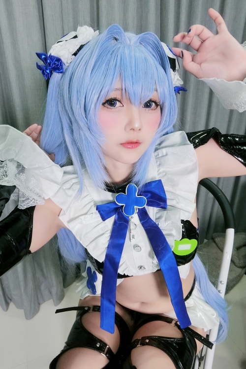 MilanaPloy妮姬·汉赛尔COS:造型一丝不苟却又暗藏叛逆小心机 MilanaPloy妮姬·汉赛尔COS:造型一丝不苟却又暗藏叛逆小心机