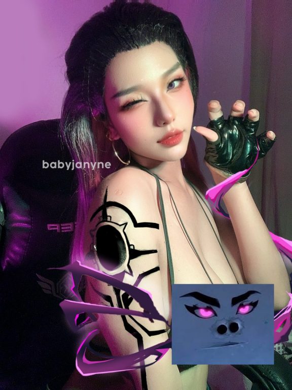 Chonlada_Sirin的蕾娜COS：冷酷姐姐与自信魅力的完美碰撞