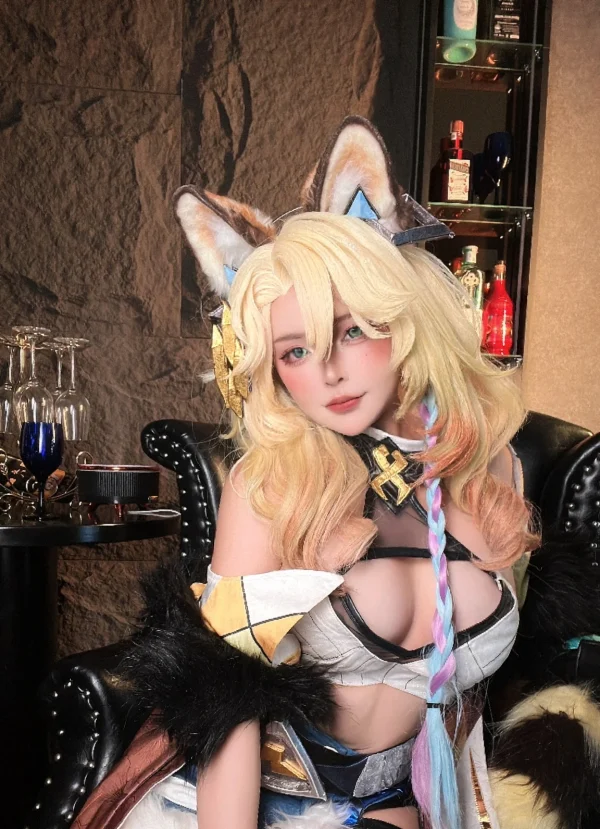 性感与巧思并存：Sayo Momo再度出圈展现内容创意高阶玩法