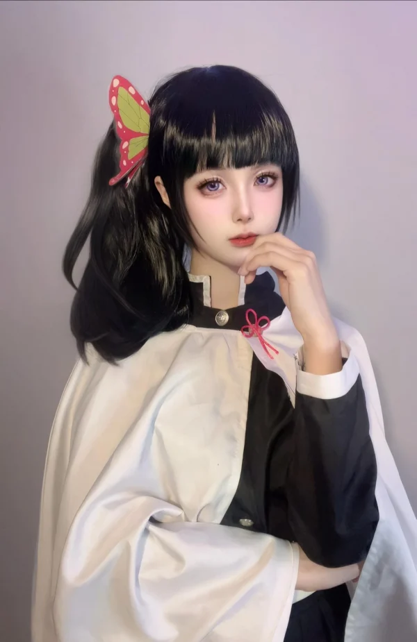 从动漫角色到真实自我：Coser阮明英的自我认同与粉丝关系探讨