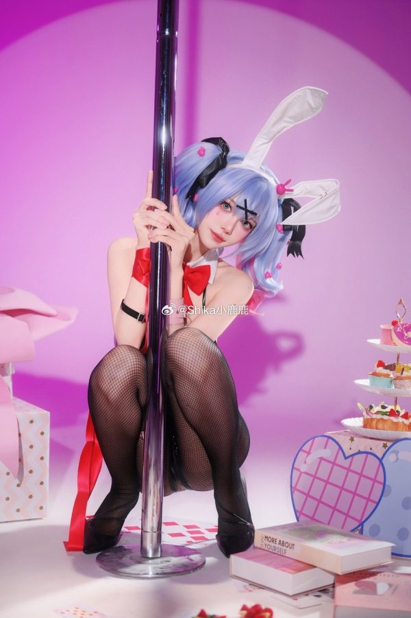 Shika小鹿鹿初音未来兔子洞COS:情人节甜美危险幻想视觉解析 Shika小鹿鹿初音未来兔子洞COS:情人节甜美危险幻想视觉解析