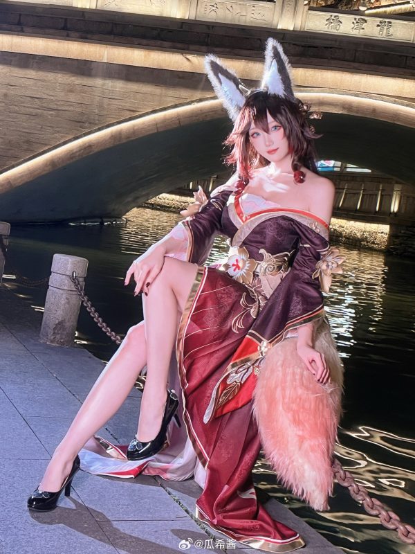 优雅与妖魅并存:瓜希酱忘归人COS还原崩坏星穹铁道角色神韵 优雅与妖魅并存:瓜希酱忘归人COS还原崩坏星穹铁道角色神韵