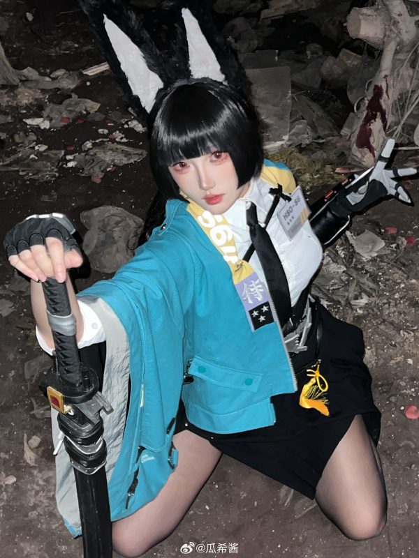 绝区零星见雅COS赏析|瓜希酱演绎冷静与战斗感的完美平衡 绝区零星见雅COS赏析|瓜希酱演绎冷静与战斗感的完美平衡