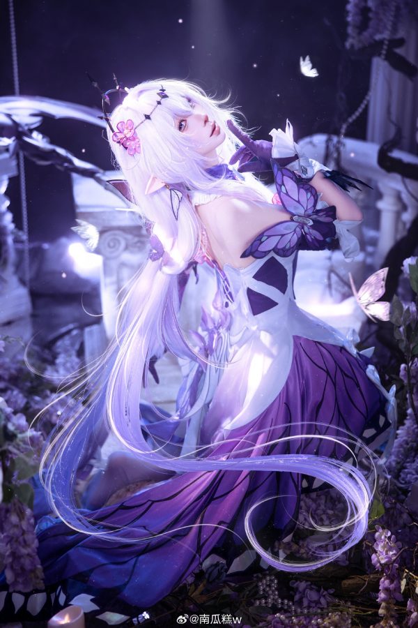 梦紫之下的静谧锋芒：蠢沫沫演绎崩坏星穹铁道遐蝶COS赏析