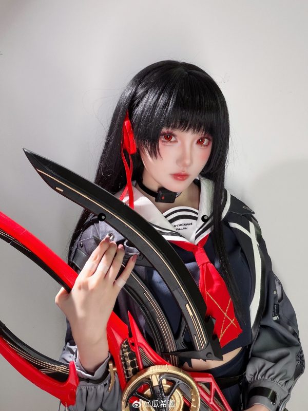 朽叶千咲冷感与危险的边界试探:瓜希酱鸣潮COS冷感气质拆解 朽叶千咲冷感与危险的边界试探:瓜希酱鸣潮COS冷感气质拆解