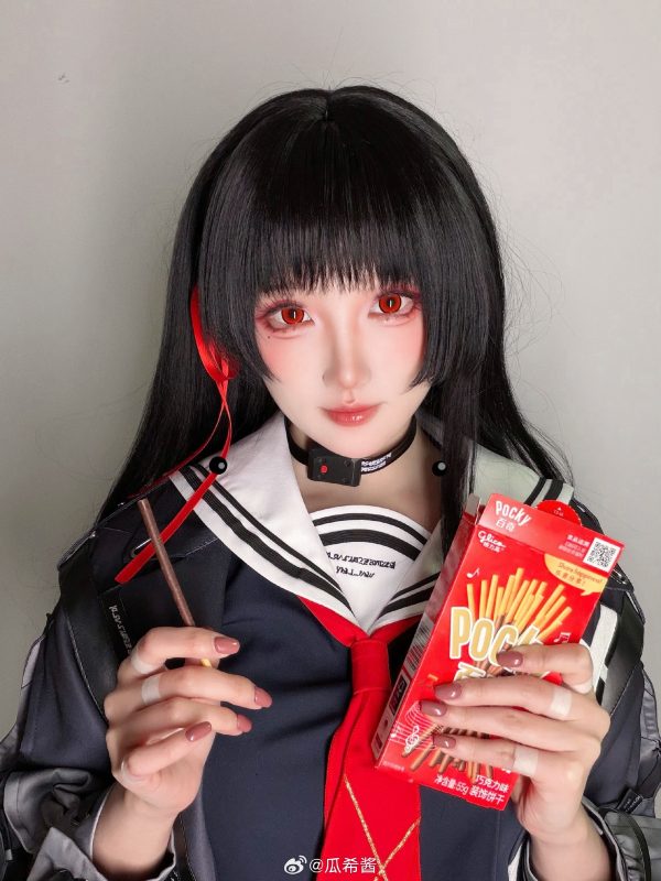 朽叶千咲冷感与危险的边界试探:瓜希酱鸣潮COS冷感气质拆解 朽叶千咲冷感与危险的边界试探:瓜希酱鸣潮COS冷感气质拆解