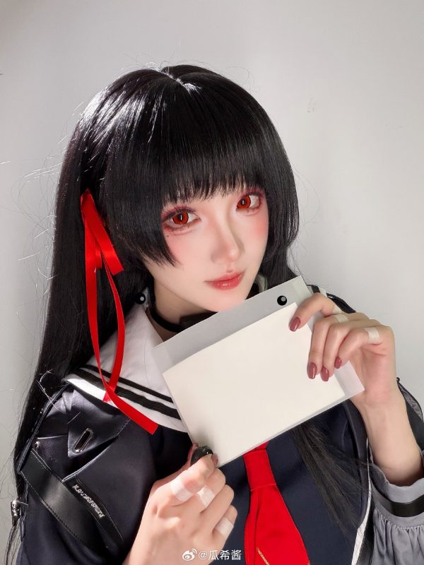 朽叶千咲冷感与危险的边界试探:瓜希酱鸣潮COS冷感气质拆解 朽叶千咲冷感与危险的边界试探:瓜希酱鸣潮COS冷感气质拆解