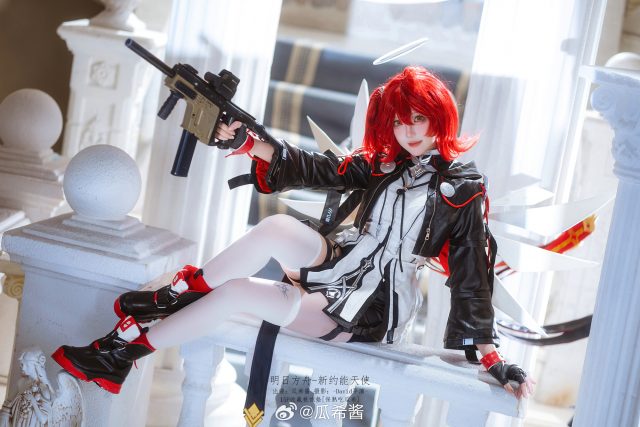 瓜希酱明日方舟COS:演绎新约能天使冷艳与力量的视觉盛宴 瓜希酱明日方舟COS:演绎新约能天使冷艳与力量的视觉盛宴