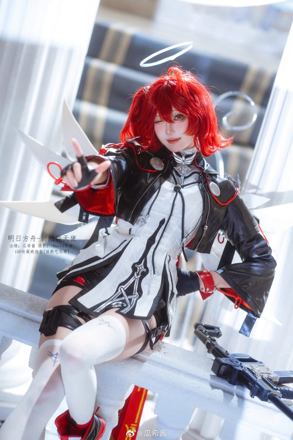 瓜希酱明日方舟COS:演绎新约能天使冷艳与力量的视觉盛宴 瓜希酱明日方舟COS:演绎新约能天使冷艳与力量的视觉盛宴