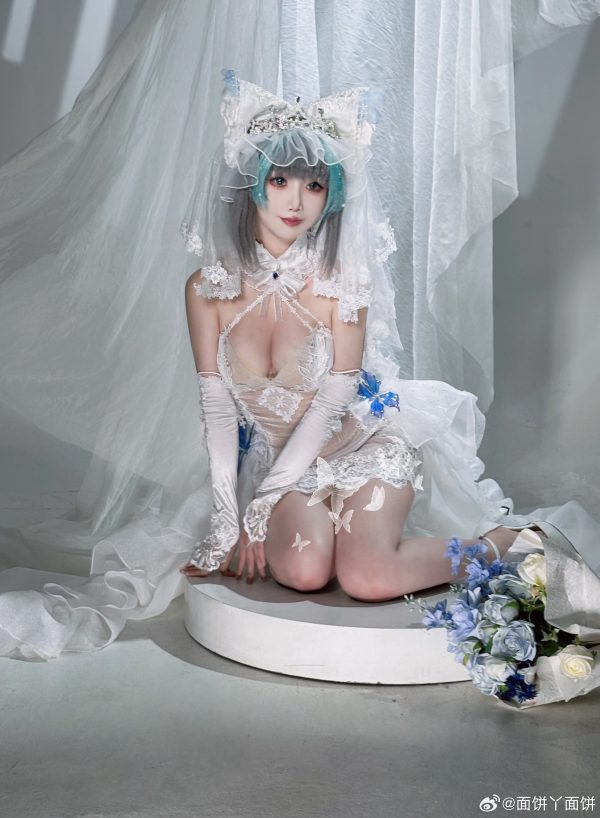 碧蓝航线柴郡花嫁COS:面饼仙儿如何平衡猫系新娘的优雅与俏皮 碧蓝航线柴郡花嫁COS:面饼仙儿如何平衡猫系新娘的优雅与俏皮