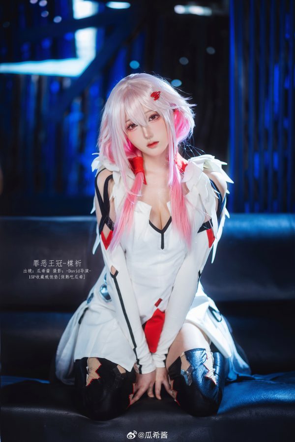 瓜希酱楪祈COS:完美演绎罪恶王冠冷艳少女的神秘与坚毅 瓜希酱楪祈COS:完美演绎罪恶王冠冷艳少女的神秘与坚毅