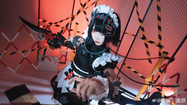 当“鲨鱼妹”走出新艾利都：面饼仙儿COS演绎艾莲·乔的冷感魅力