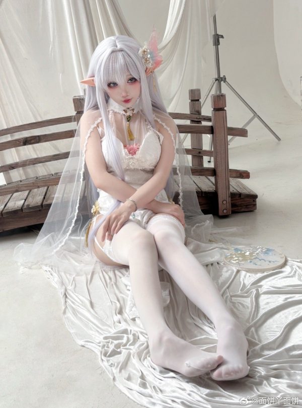 旗袍版面饼仙儿COS赏析：阿尔比恩高贵冷艳与优雅的完美融合