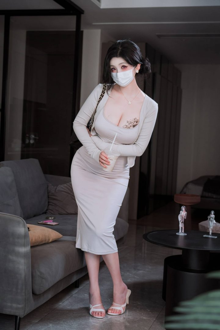 rioko凉凉子邻居姐姐COS：诠释KPring妈咪风轻熟的温柔杀伤力