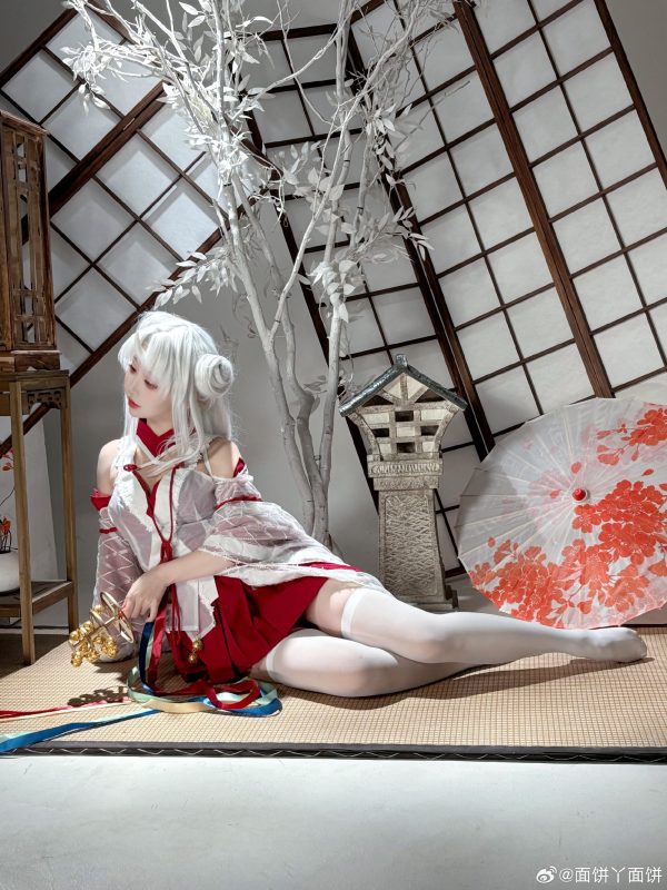 面饼仙儿碧蓝航线COS赏析:演绎跨年新年版三隈的娇俏与优雅 面饼仙儿碧蓝航线COS赏析:演绎跨年新年版三隈的娇俏与优雅