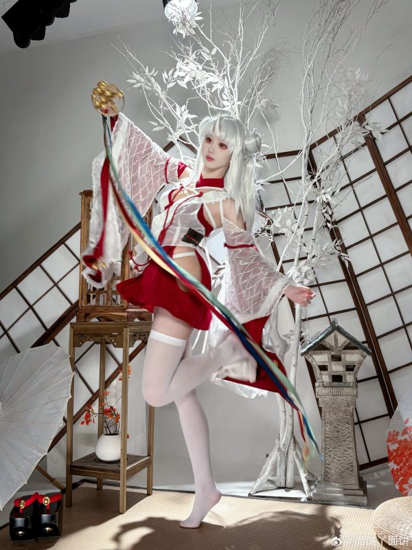 面饼仙儿碧蓝航线COS赏析:演绎跨年新年版三隈的娇俏与优雅 面饼仙儿碧蓝航线COS赏析:演绎跨年新年版三隈的娇俏与优雅