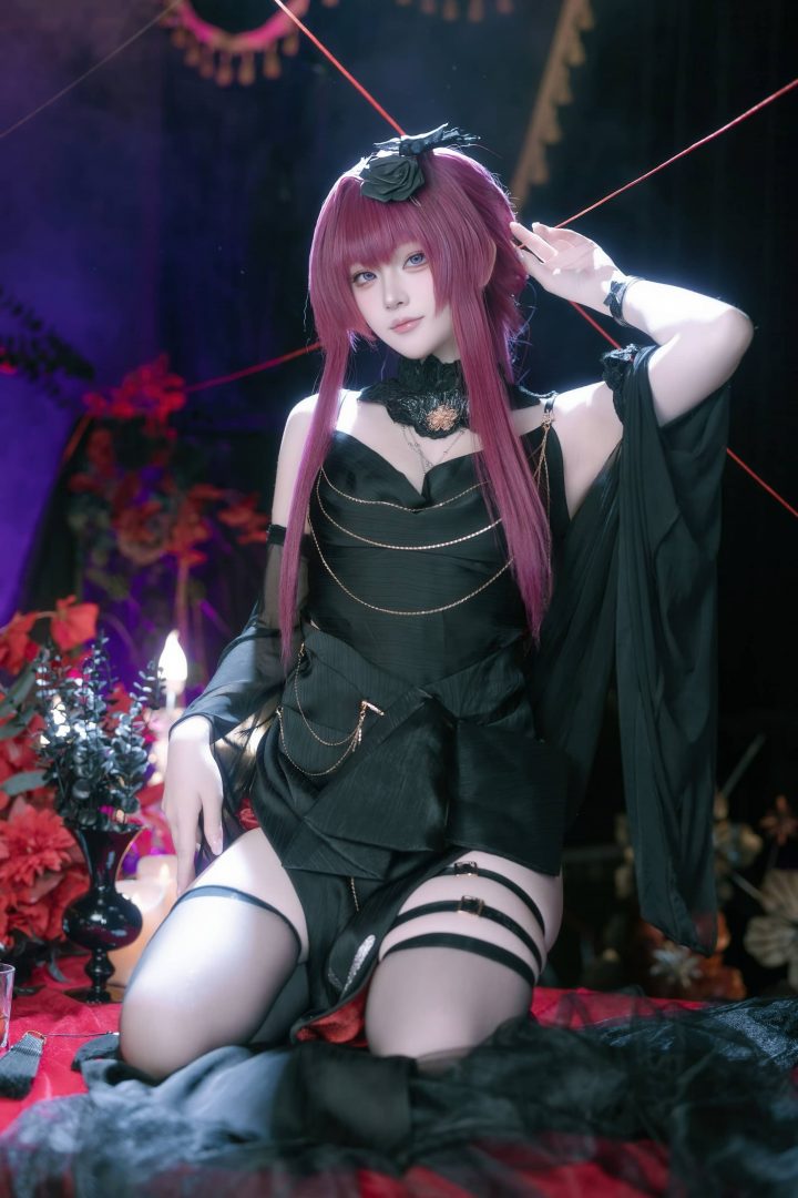 屿鱼Yukako卡芙卡COS解析|缚月之夜的优雅与危险的极致平衡 屿鱼Yukako卡芙卡COS解析|缚月之夜的优雅与危险的极致平衡