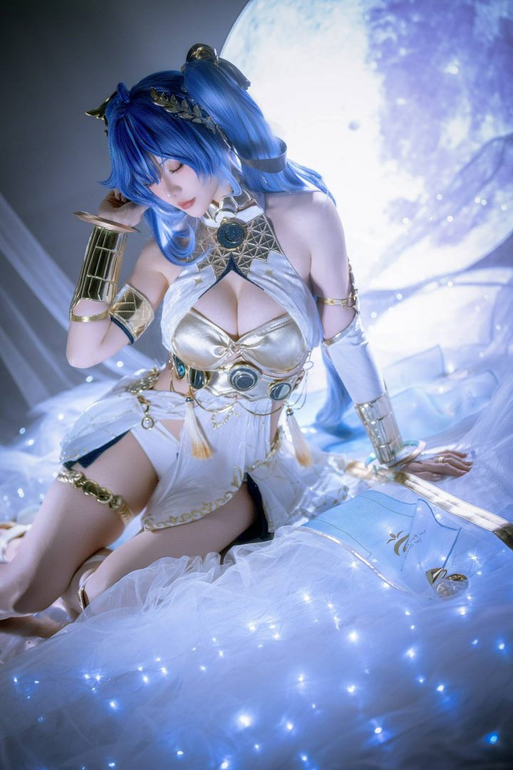 鸣潮尤诺COS赏析：星之迟迟如何演绎命运观测者的神秘与距离感