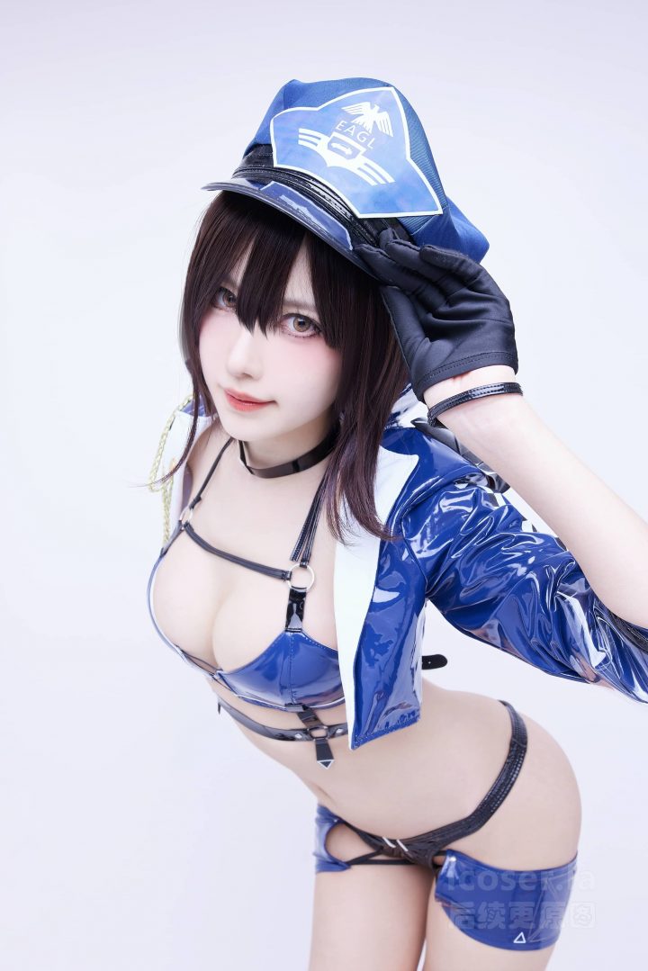 Shika小鹿鹿巴尔的摩COS：碧蓝航线干练帅气舰娘的高质感演绎