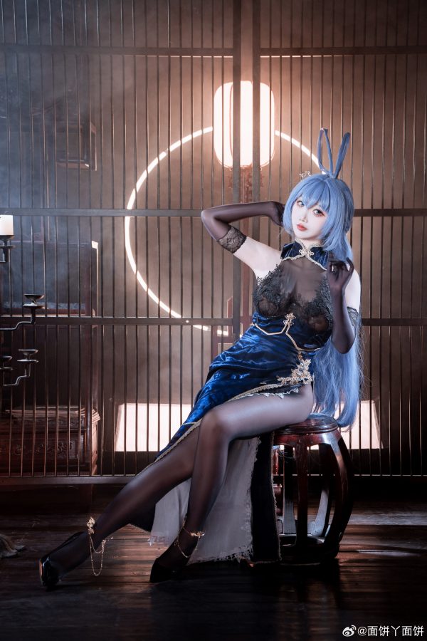 面饼仙儿新泽西旗袍COS:演绎中式古典风格的碧蓝航线视觉盛宴 面饼仙儿新泽西旗袍COS:演绎中式古典风格的碧蓝航线视觉盛宴