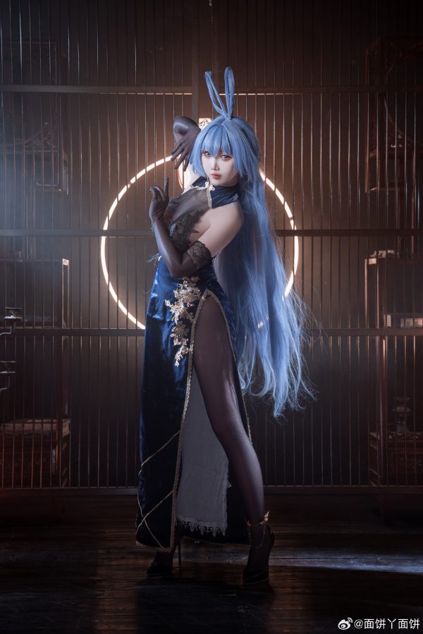 面饼仙儿新泽西旗袍COS:演绎中式古典风格的碧蓝航线视觉盛宴 面饼仙儿新泽西旗袍COS:演绎中式古典风格的碧蓝航线视觉盛宴