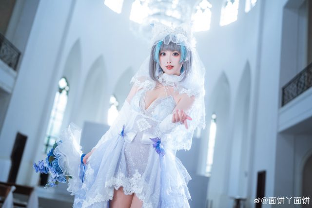 面饼仙儿柴郡花嫁COS:演绎碧蓝航线猫耳头纱下的二次元梦幻 面饼仙儿柴郡花嫁COS:演绎碧蓝航线猫耳头纱下的二次元梦幻