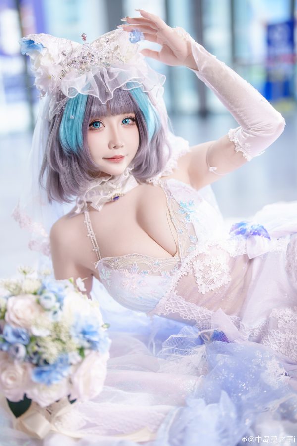 当柴郡穿上婚纱:中岛莫之子i的甜系花嫁COS把陪伴感具象化了 当柴郡穿上婚纱:中岛莫之子i的甜系花嫁COS把陪伴感具象化了