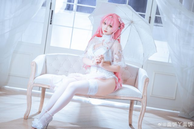 胜利女神妮姬桃乐丝COS：面饼仙儿的漂亮性感演绎与趣味细节