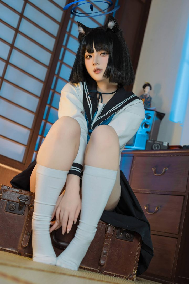 屿鱼Yukako桐生桔梗COS:完美演绎冷静与温柔之间的极致平衡 屿鱼Yukako桐生桔梗COS:完美演绎冷静与温柔之间的极致平衡